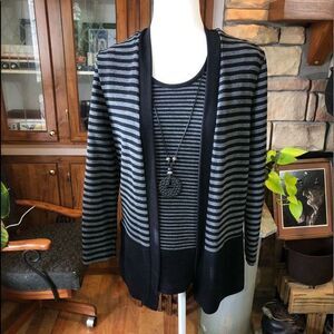 K petites size 6p 2 piece outfit mock tank w/jacket and pants necklace included